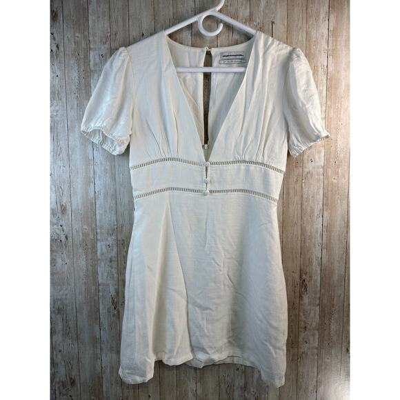 Urban Outfitters UO Beth Linen Mini Dress S White V-Neck Puff Sleeve Summer Boho - Picture 2 of 7
